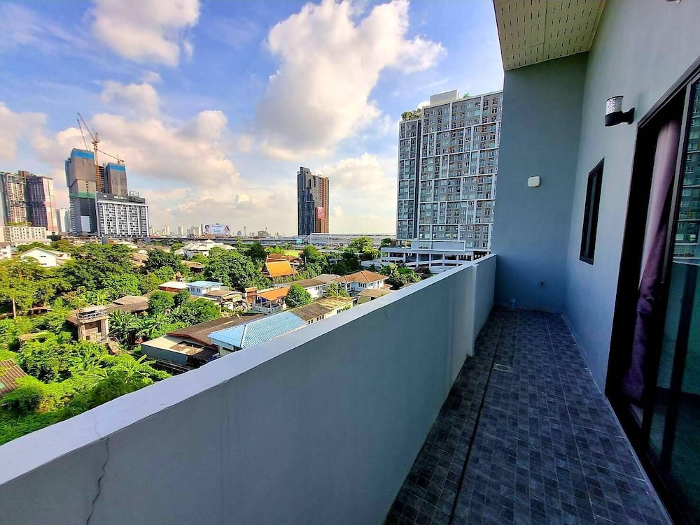 Aqua Residences