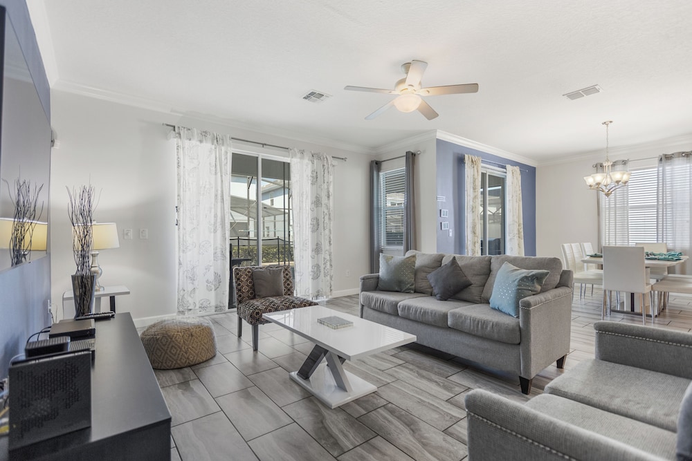 Kissimmee Retreat  6BR House Sleeps 14