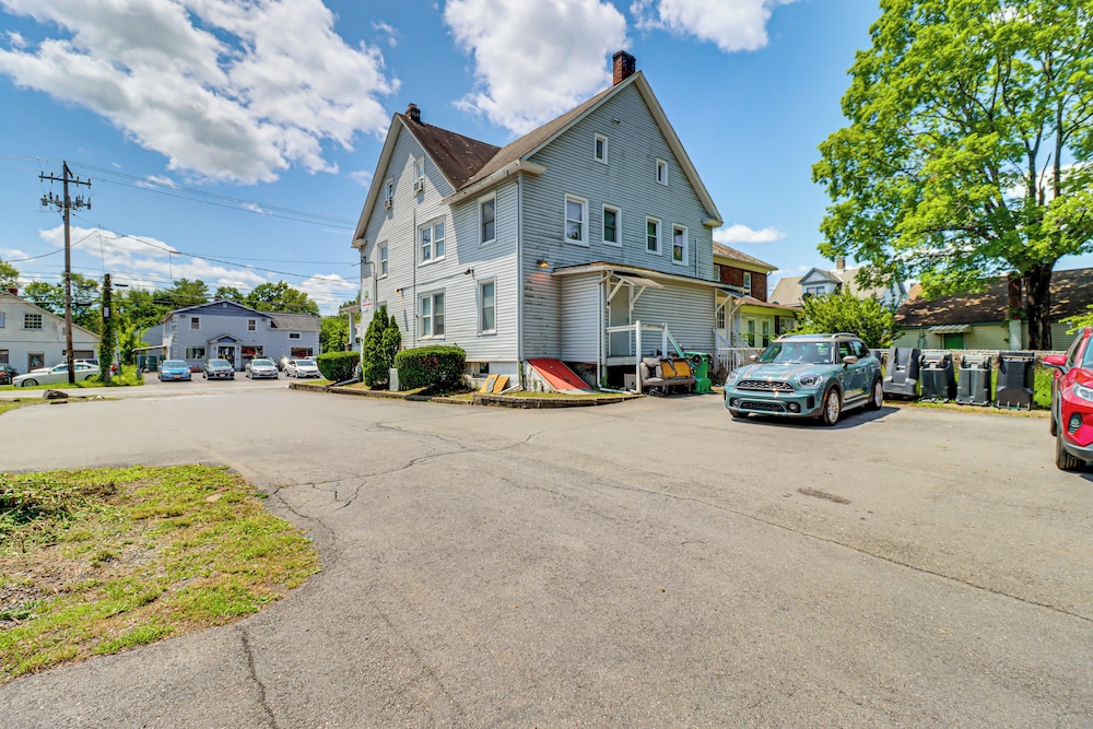 Walkable Abode in Stroudsburg's Business District!