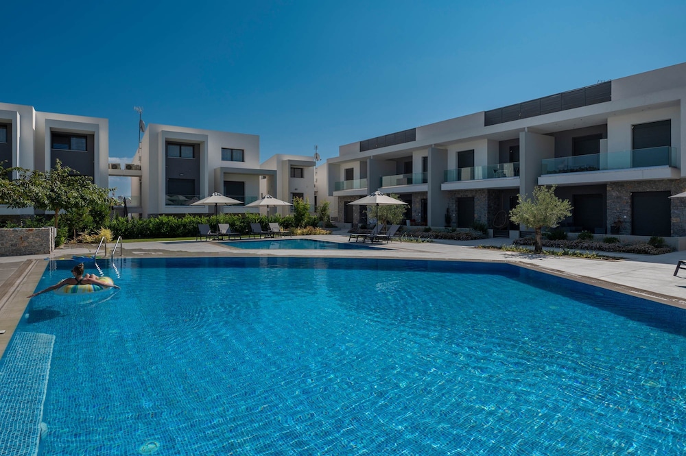 Luxury Olea Valley Apartment - Nikiti Poolside Gem