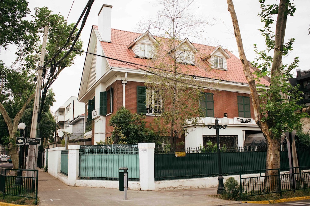 salvador hostal&cafe