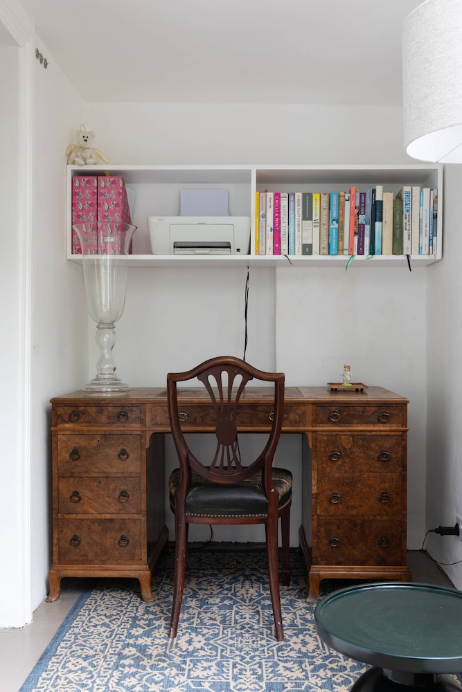 Alderney Street V by Onefinestay