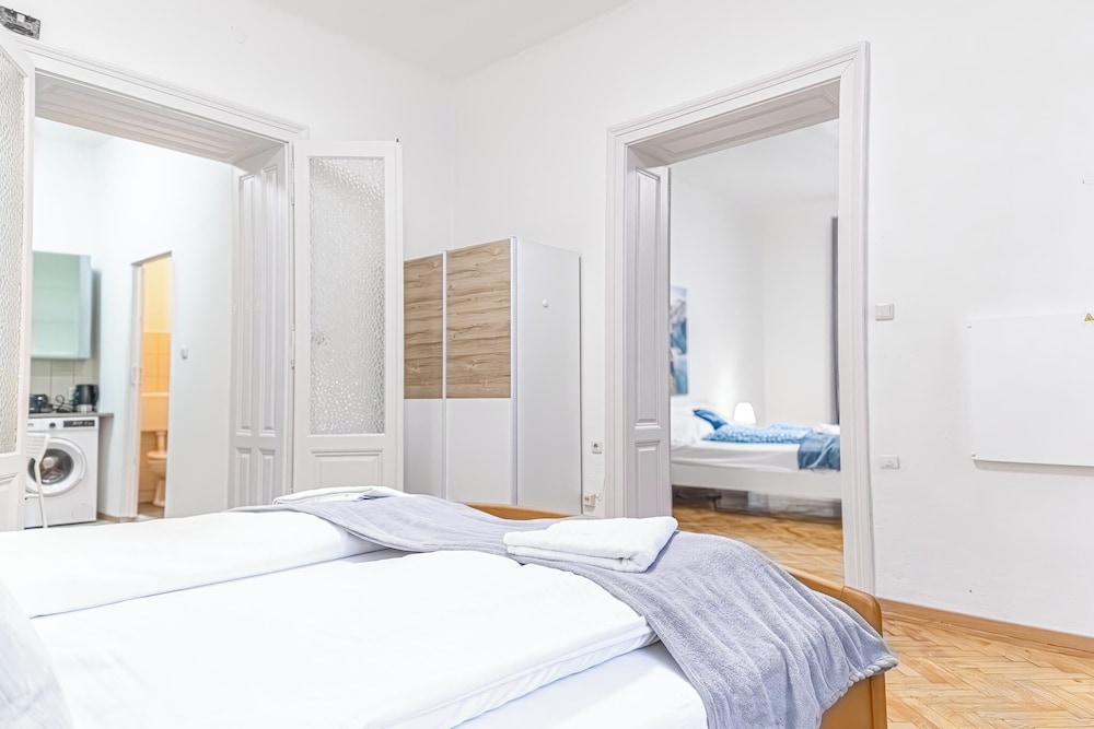 Comfy 2BR Apt For 6 Wiener Stadthalle