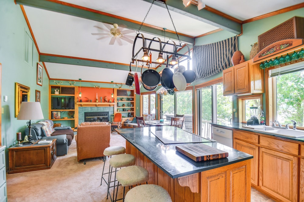 Boat Dock Access: Clarks Hill Lake Hideaway!