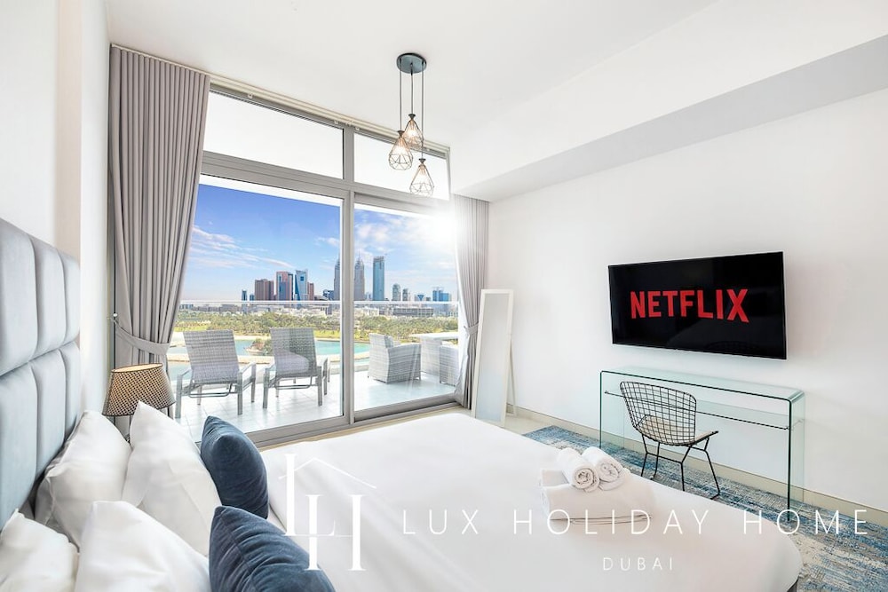 LUX Holiday Home - Azure Residence 1