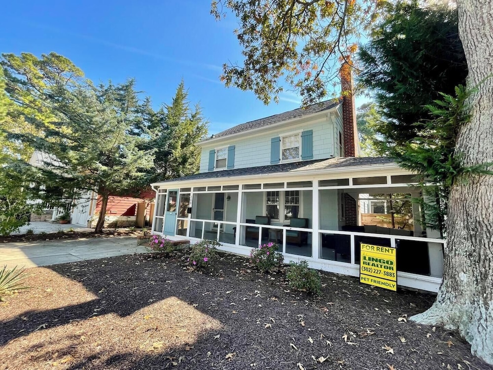 Laurel Street 108