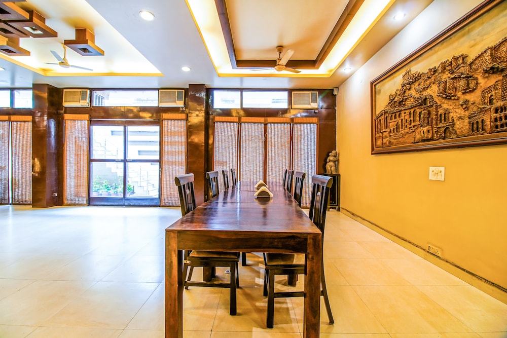 Noida Vacations - FabHotel Tavisha Villa - Property Image 4