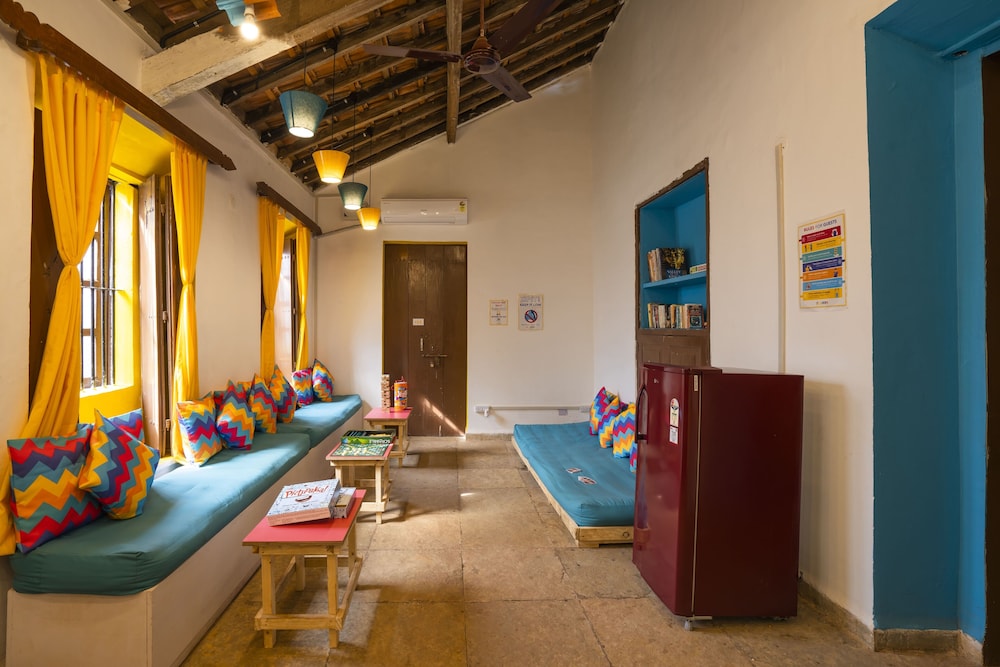 goSTOPS Lite Goa, Calangute