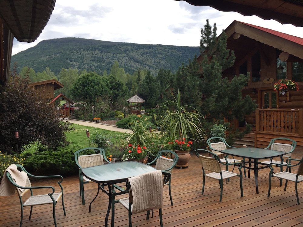Blue Grouse Country Inn Bed & Breakfast