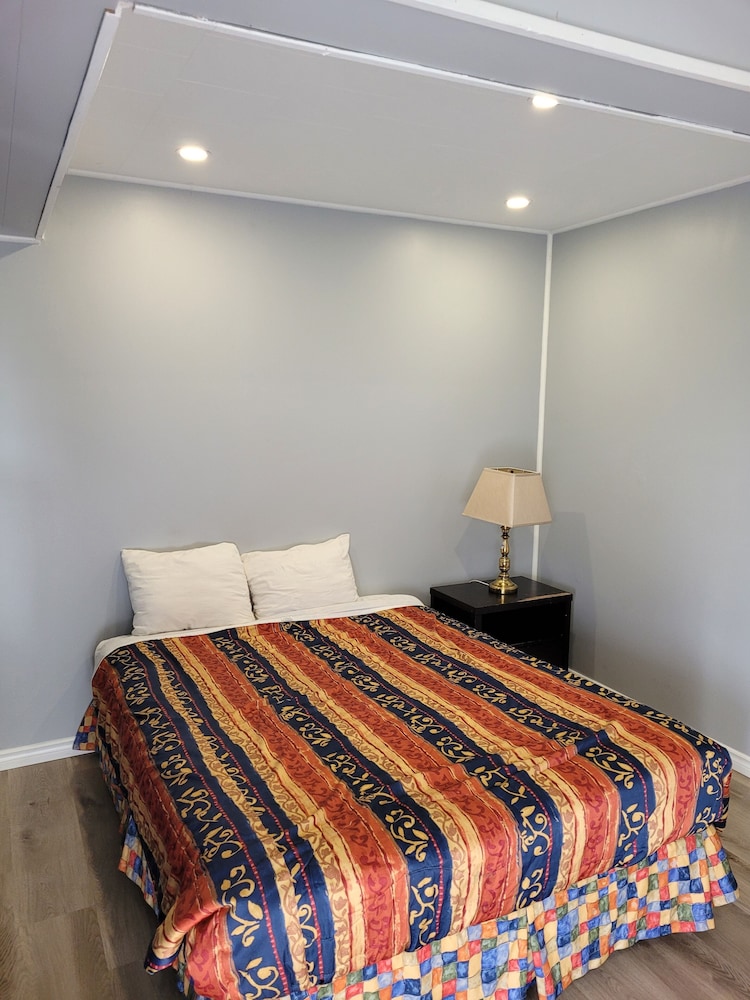 Woodstock Vacations - Eastwood Motel - Property Image 35