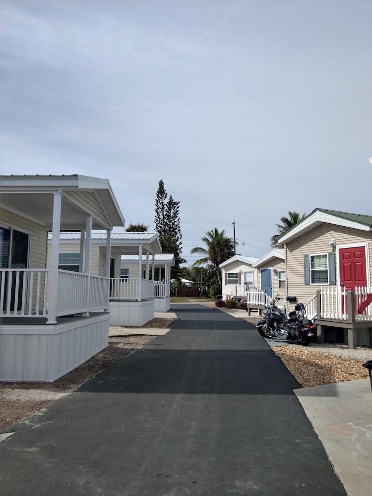 Caribbean Shores Bungalows view 5