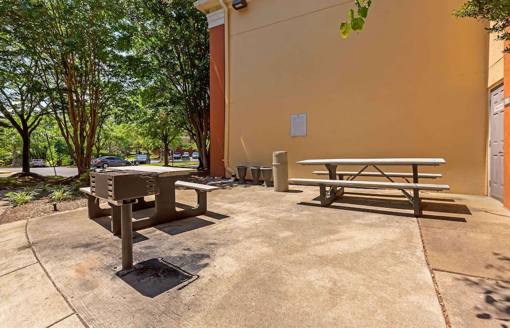 Extended Stay America Suites Washington DC Chantilly - Property Image 12