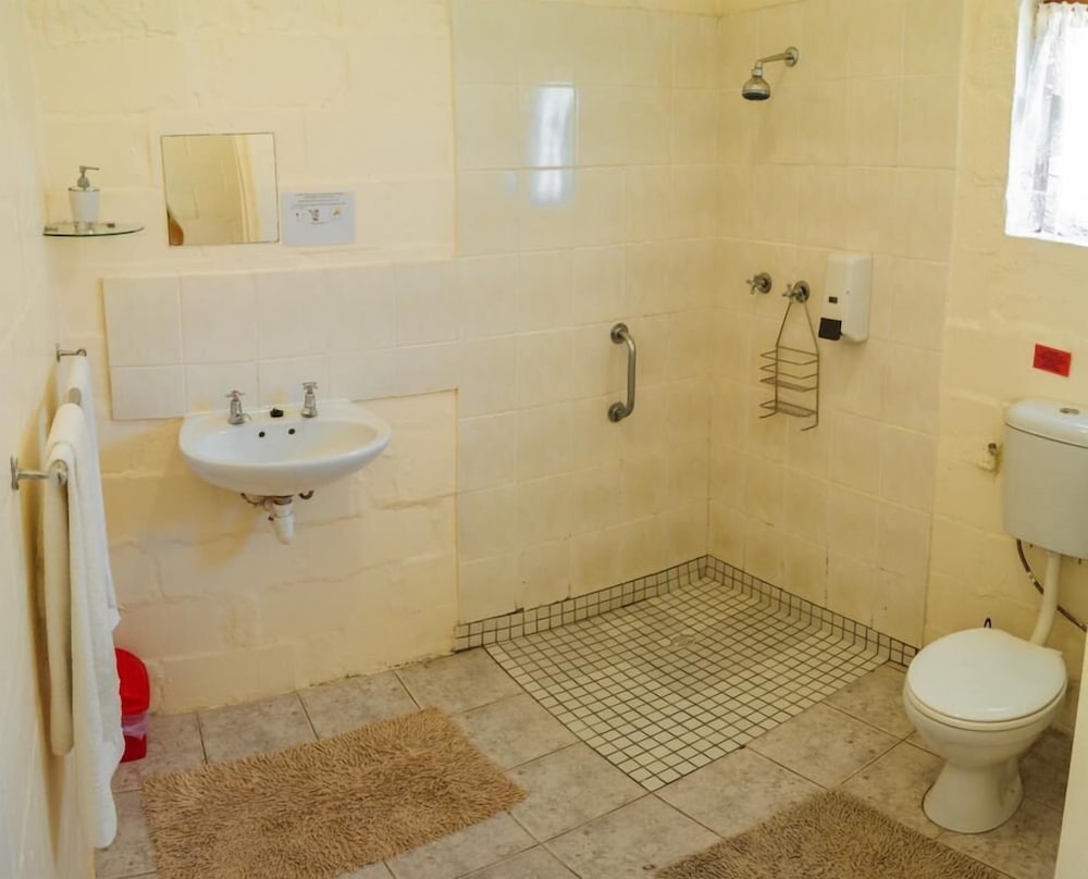 Kingfisher Hollow Exclusive Guest House