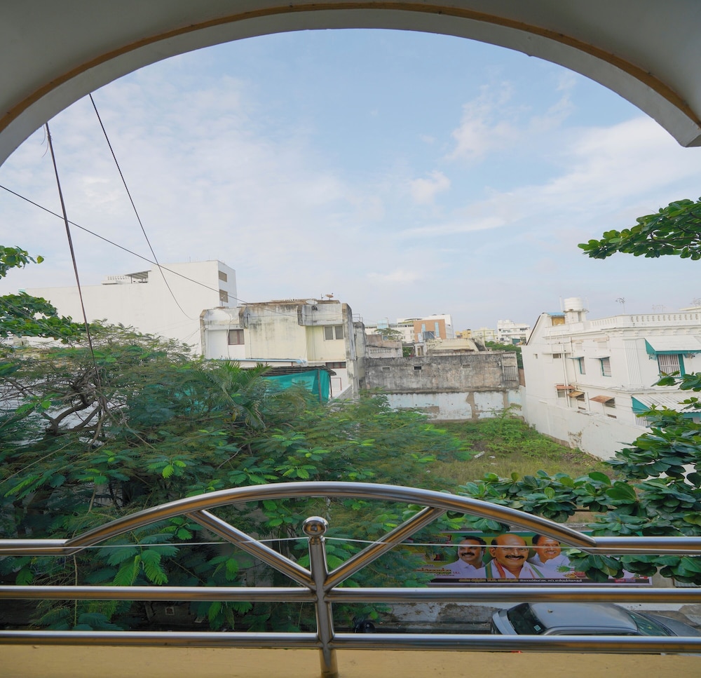 Maruthi Residency