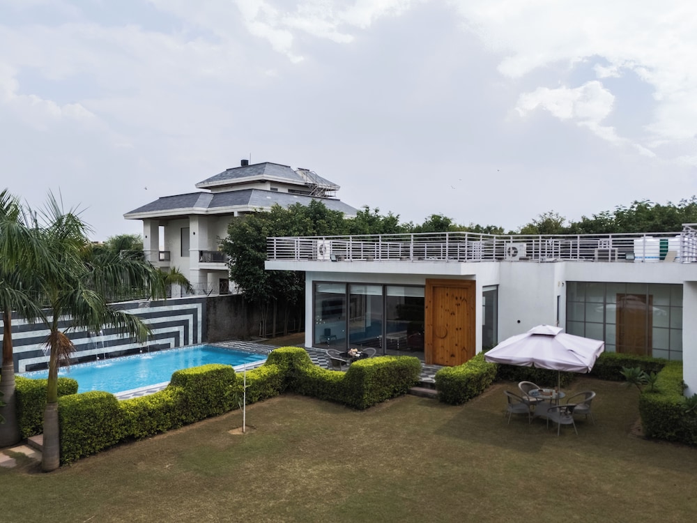 The Nivaas Villa Bonita