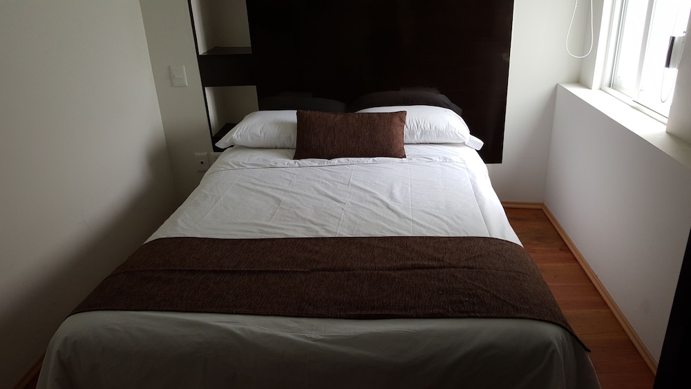 G K Suites Duraznos