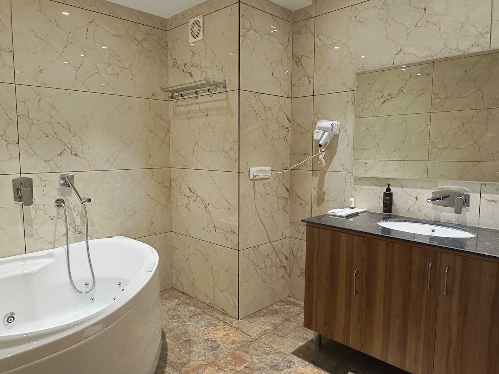 THE PRINCE ZENQ XPRESS RESORTT ROHTAK
