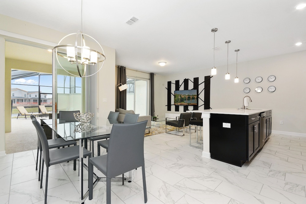 Four Bedrooms w Pool Townhome 4841 - Image 3