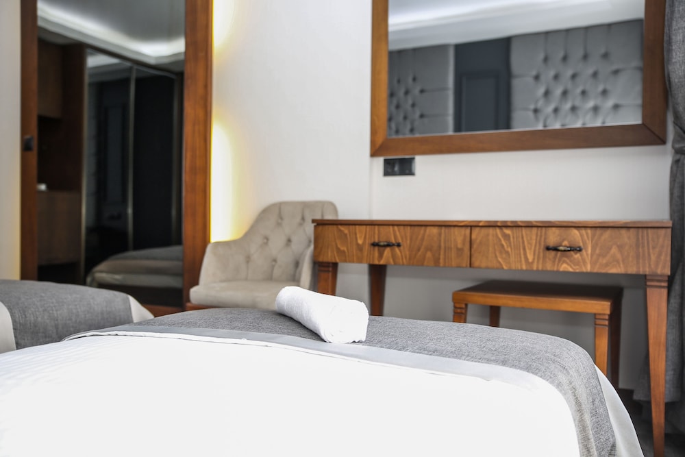 New Gate Hotel - Image 17