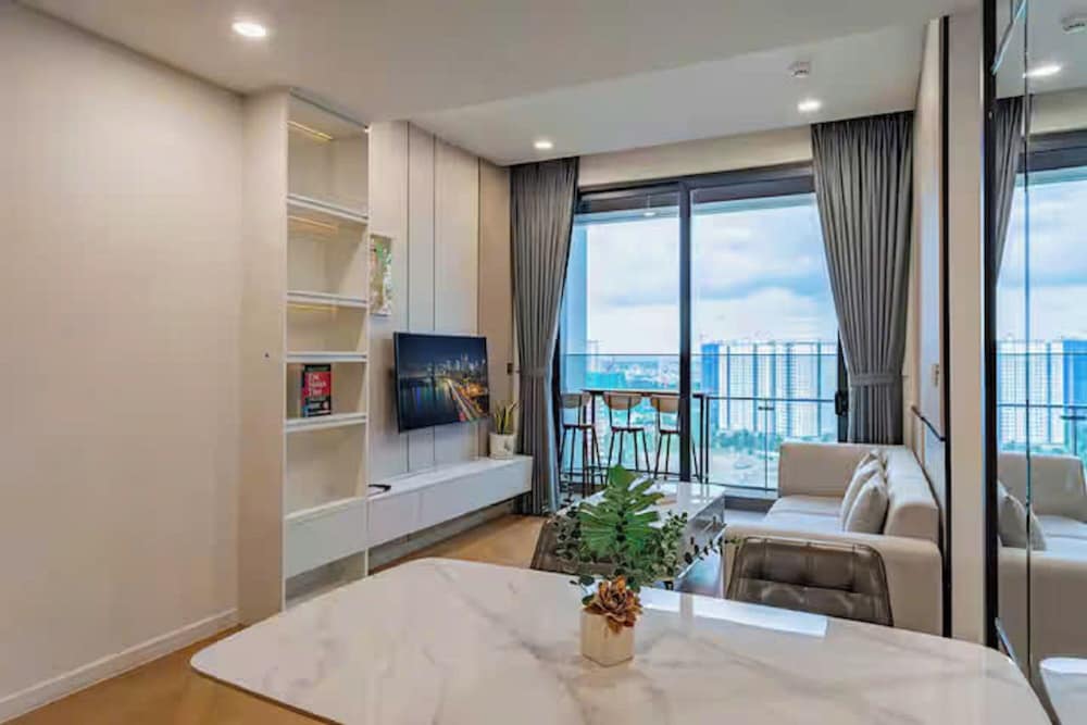 Kluxstay Lumiere Riverside Residence