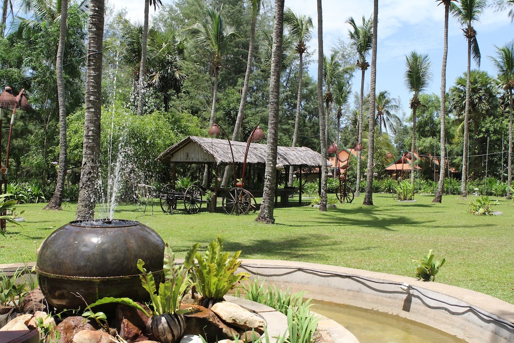 Nataya Roundhouse Coral Bay Resort and Spa