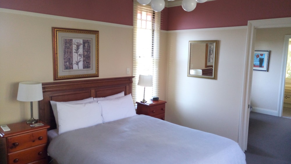 Bethany Manor Bed & Breakfast