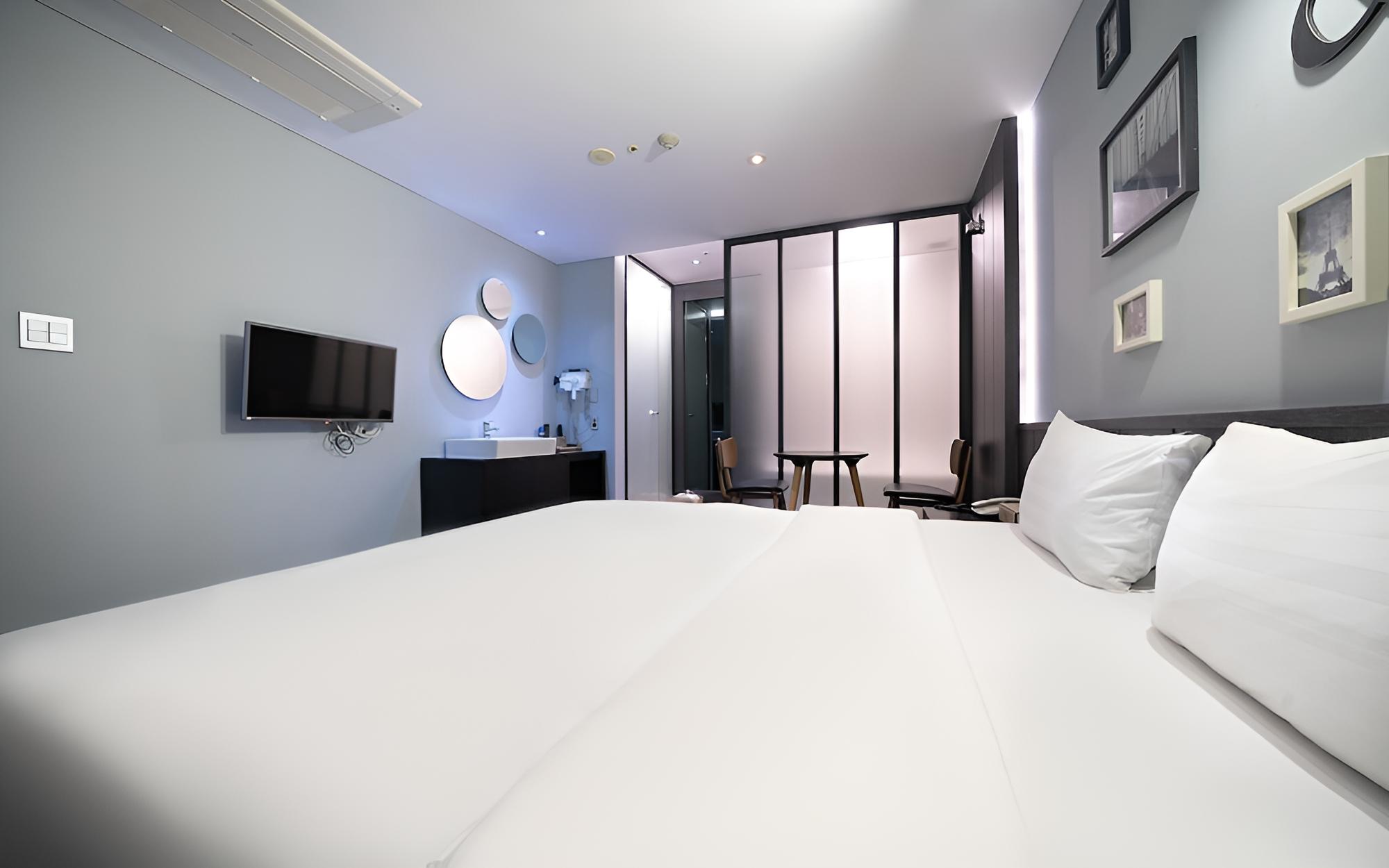 Incheon Ali Suite Hotel