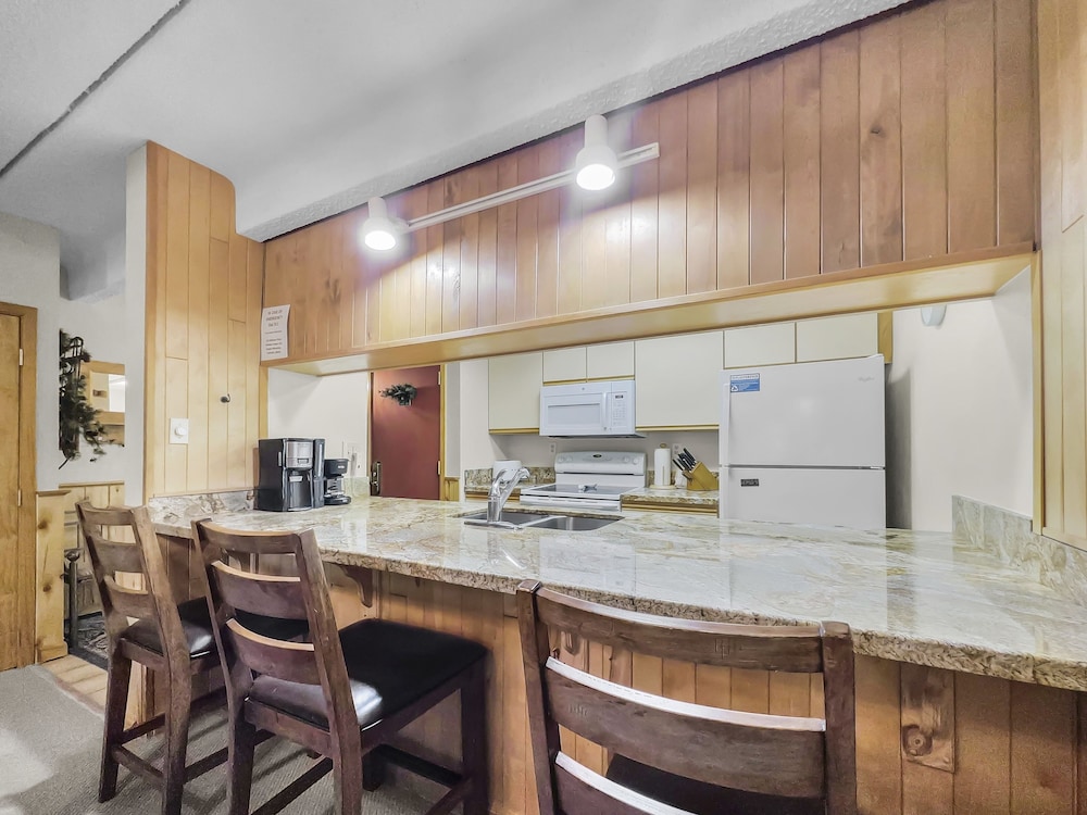 SkyRun - Vacation Condos in Copper Mountain Resort CO