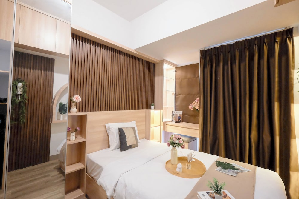 Minimalist Warm Wood Studio At Tokyo Riverside Pik 2 Apartment