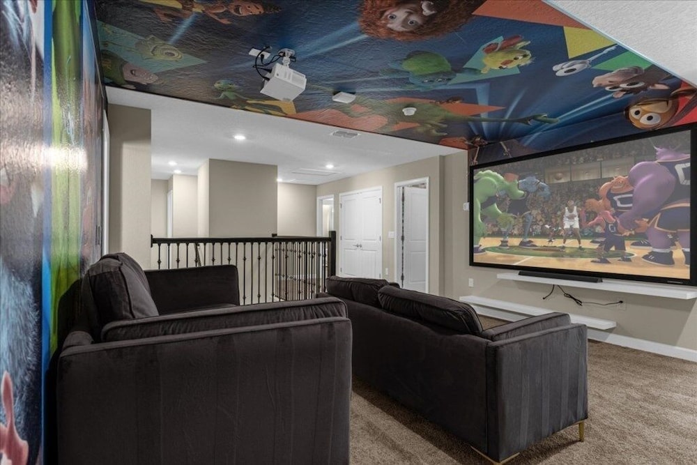 9 Bedroom Champions Gate Home by RedAwning