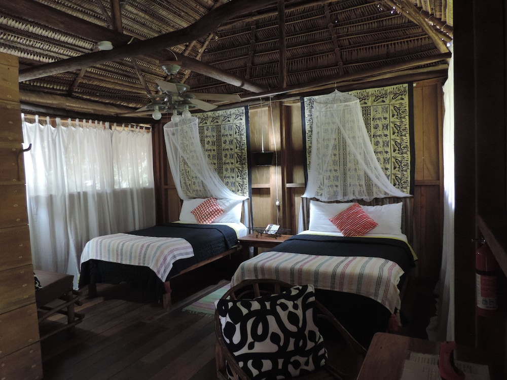 San Pedro Vacations - Creekside Oasis - Property Image 5