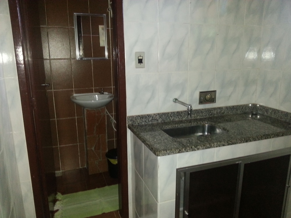 Itaúna Hostel