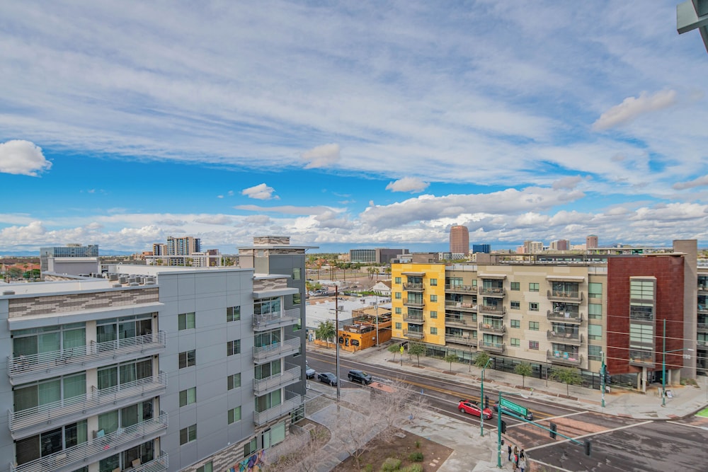 ROVE LIVING/KL - Roosevelt Point