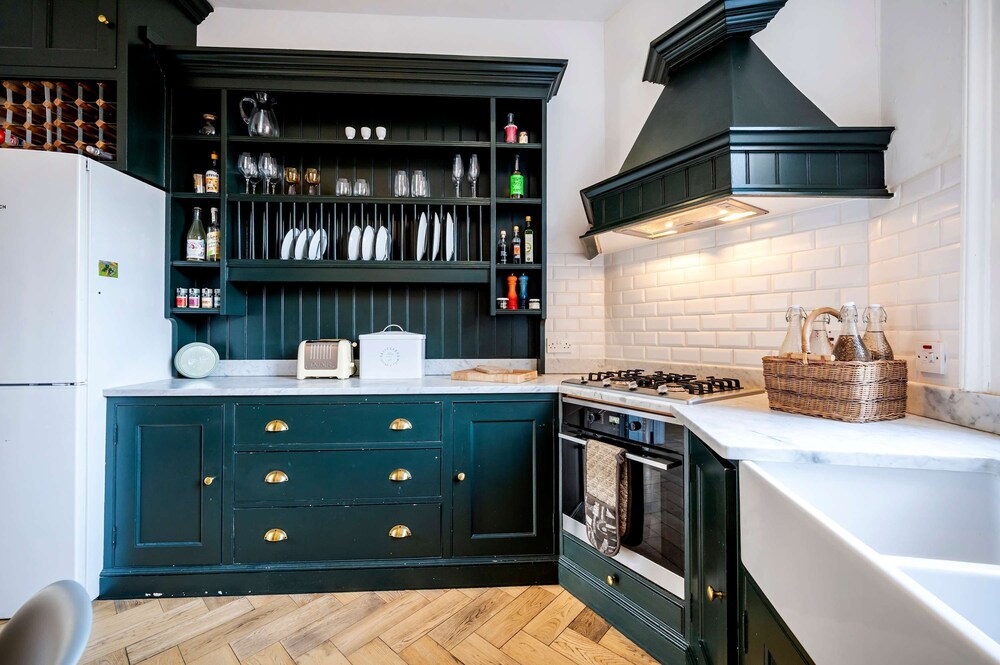 The Chelsea Flower 2 bed -by Out of Office Lifestyle