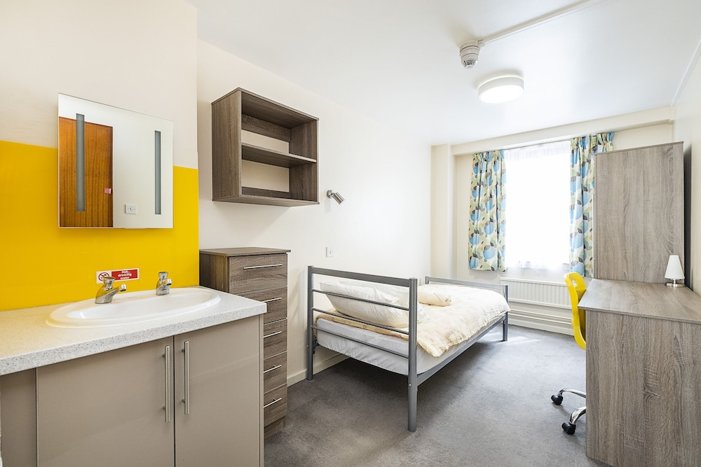 Modern Rooms - LONDON