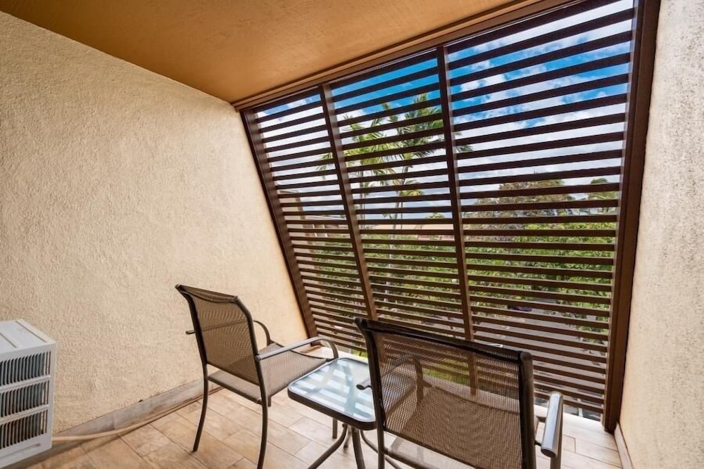 Maui Kamaole, #c-203 2 Bedroom Condo