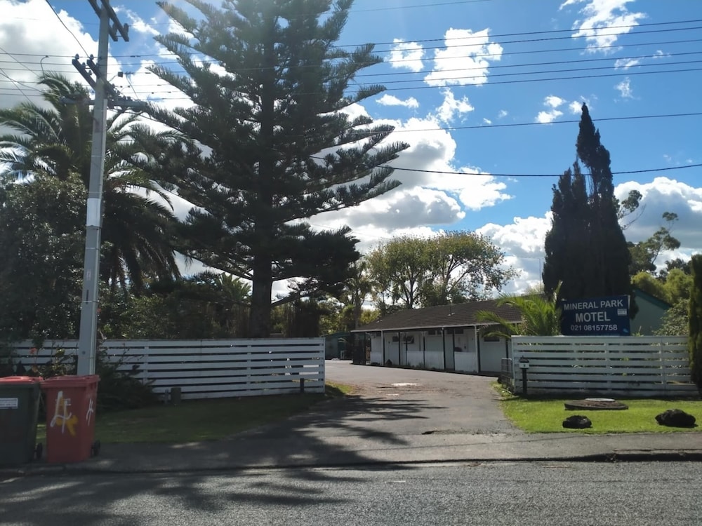 Mineral Park Motel