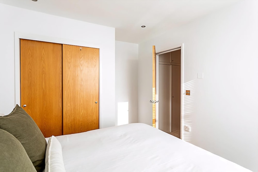 Elegant 3 bed Apartment in Earls Court