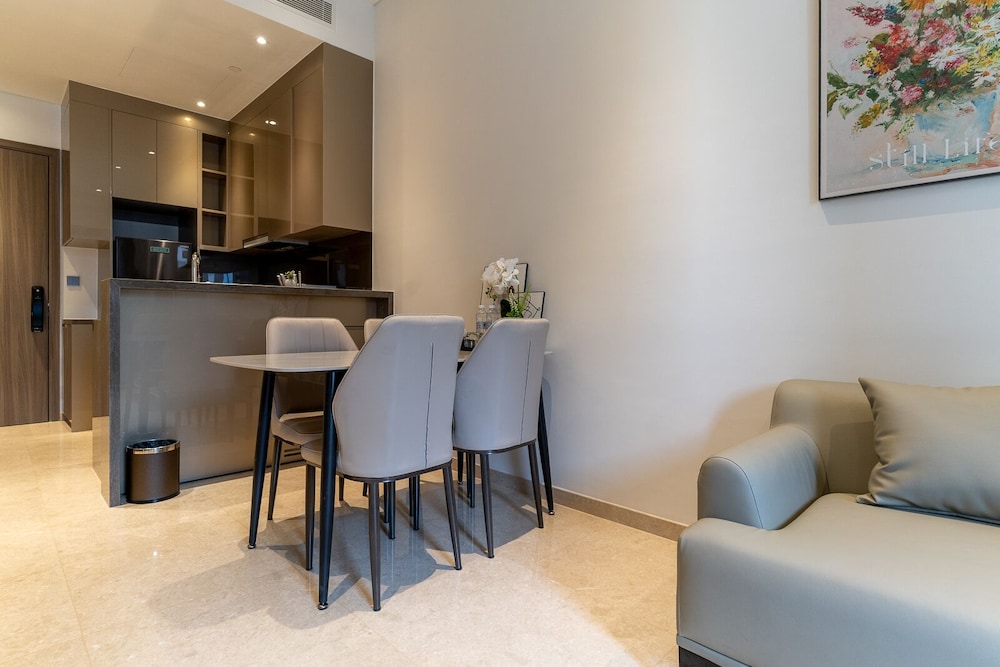 The MarQ Luxury 2BR Apt Central D1