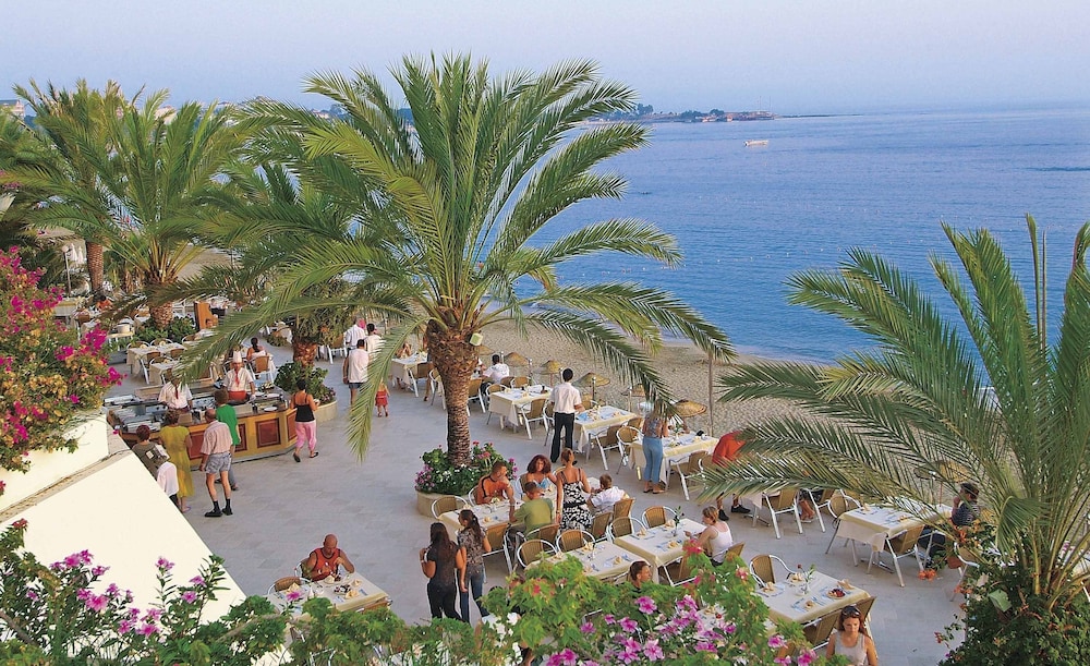Rubi Hotel