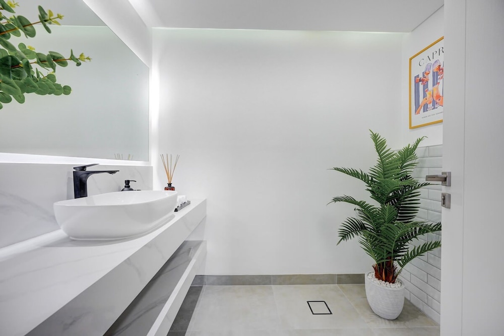 Elegant 4BR - Perfect Stay for Families in Marina
