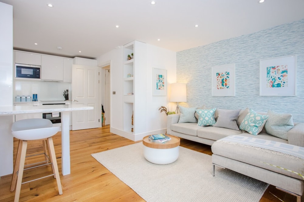 Bright 1 Bedroom Apartment in Regent's Park