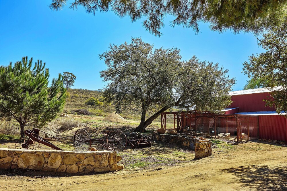 320 Acres: Farmhouse in East County San Diego
