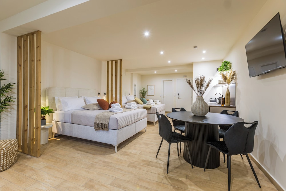 Raise Thiseio Stylish Living