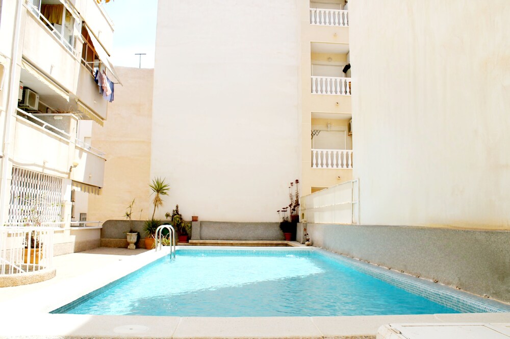 Modern and Cozy Apartment Just Steps From Los Locos Beach