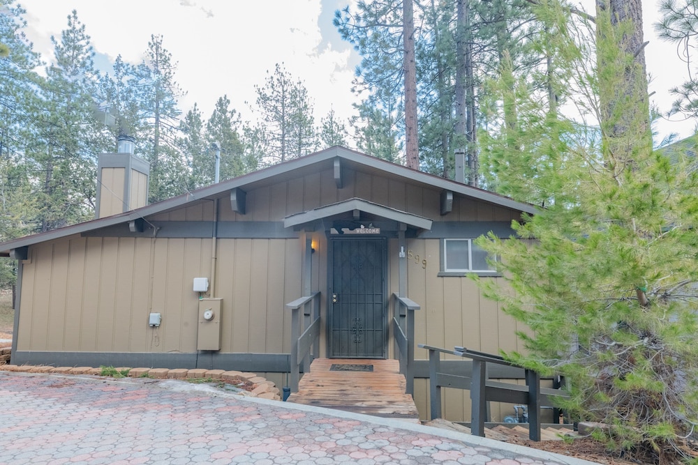 Moonridge Manor