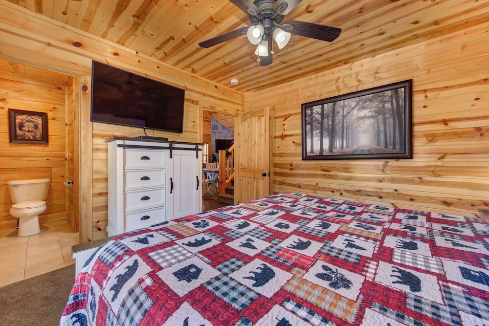 Chilling Bear Lodge