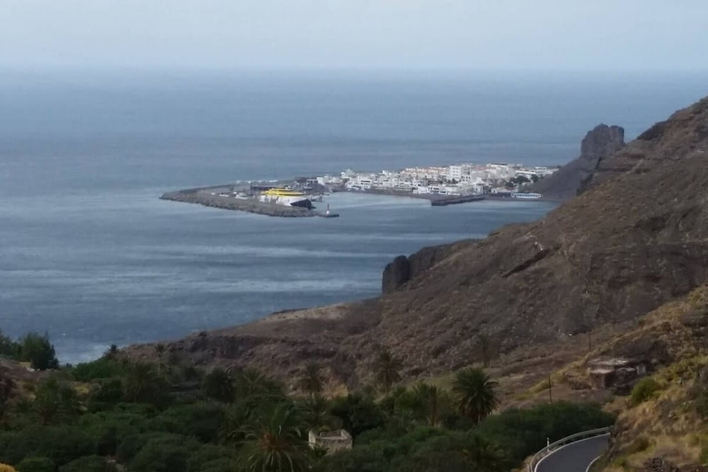 4BR Heaven Close to Nature and Ocean in Quiet Setting