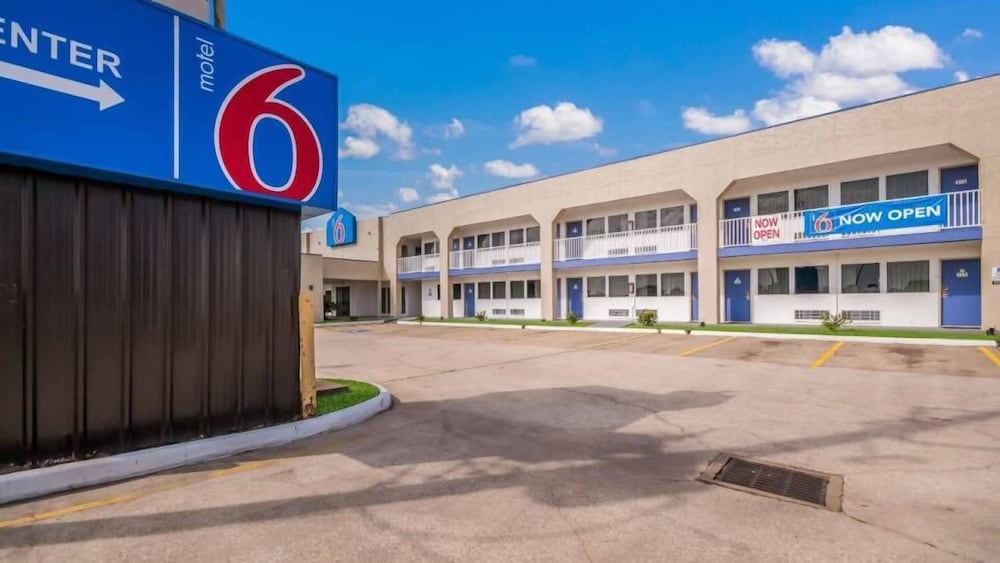 Motel 6 Houston, TX – FM 1960 - Bammel