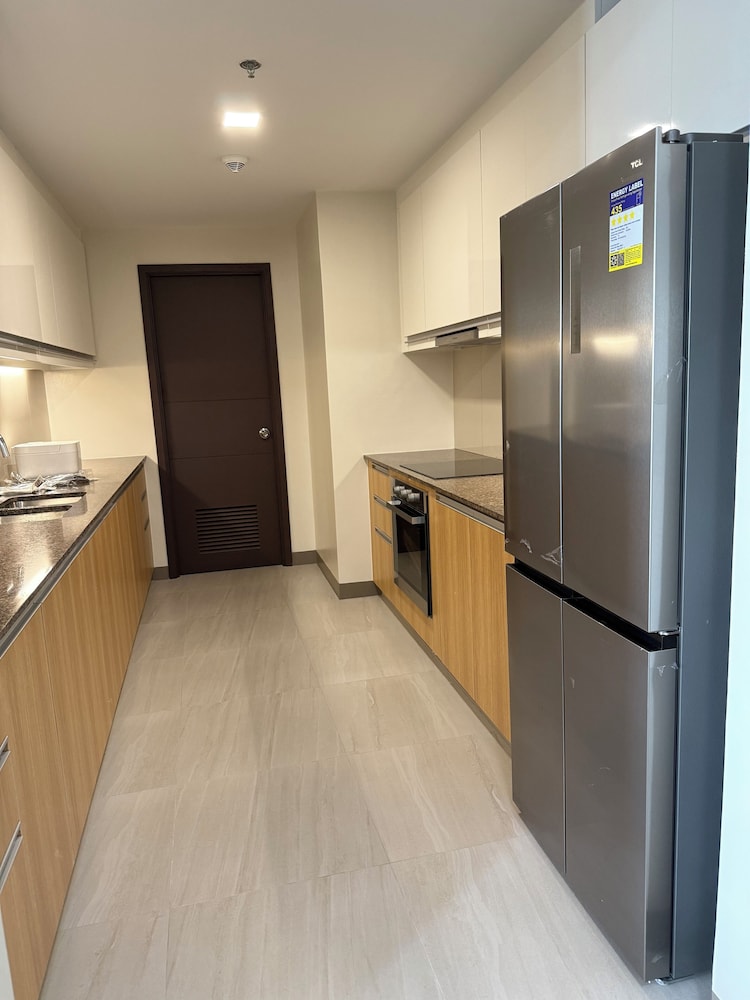 Luxurious European Style Penthouse Modern Apart ment Cross City of Dreams OKADA SOLAIRE MOA Airport